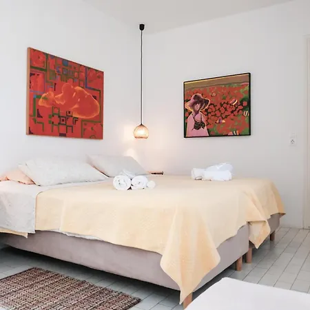 Πανσιόν Angela's Mykonos Town