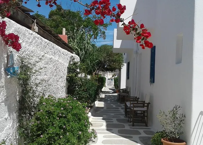 Angela's Πανσιόν 3*